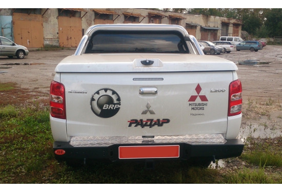 Бампер силовой задний OJ серии "ТРОФИ" для Mitsubishi L200 2015-2019 с квадратом под фаркоп