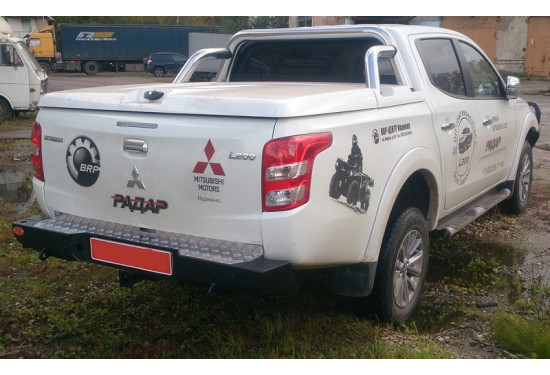 Бампер силовой задний OJ серии "ТРОФИ" для Mitsubishi L200 2015-2019 с квадратом под фаркоп