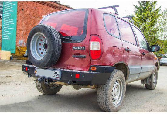 Бампер силовой задний OJ серии "ТРОФИ" для Chevrolet NIVA с квадратом под фаркоп