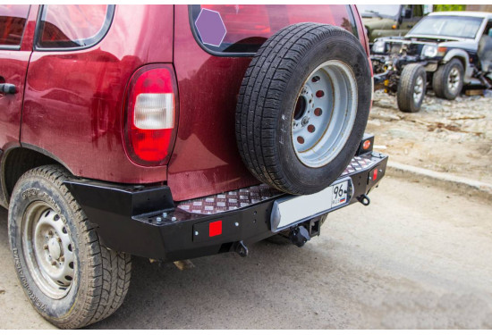 Бампер силовой задний OJ серии "ТРОФИ" для Chevrolet NIVA с квадратом под фаркоп