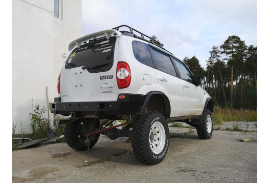 Бампер силовой задний OJ серии "ТРОФИ" для Chevrolet NIVA с квадратом под фаркоп