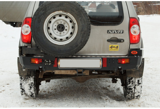 Бампер силовой задний OJ серии "ТРОФИ" для Chevrolet NIVA с калиткой под запаску и квадратом под фаркоп