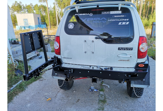 Бампер силовой задний OJ серии "ТРОФИ" для Chevrolet NIVA с калиткой под запаску и квадратом под фаркоп