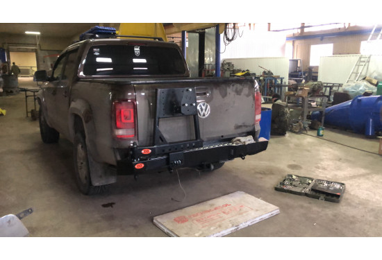 Бампер силовой задний OJ серии "ТРОФИ" для Volkswagen Amarok с квадратом под фаркоп