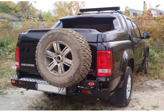 Бампер силовой задний OJ серии "ТРОФИ" для Volkswagen Amarok с квадратом под фаркоп