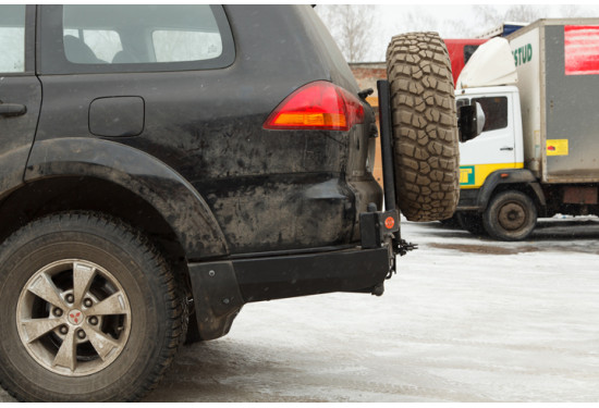 Бампер силовой задний OJ серии "ТРОФИ" для Mitsubishi Pajero Sport 2 с калиткой под запаску и квадратом под фаркоп