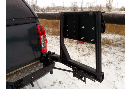 Бампер силовой задний OJ серии "ТРОФИ" для Nissan Navara D40 2010-2015 с калиткой под запаску и квадратом под фаркоп