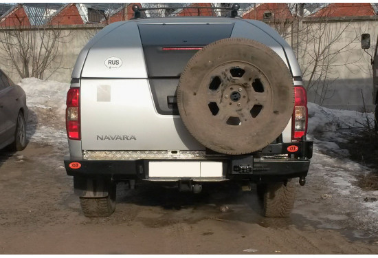 Бампер силовой задний OJ серии "ТРОФИ" для Nissan Navara D40 2010-2015 с калиткой под запаску и квадратом под фаркоп