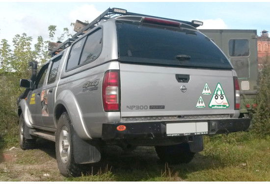 Бампер силовой задний OJ серии "ТРОФИ" для Nissan NP300 с квадратом под фаркоп