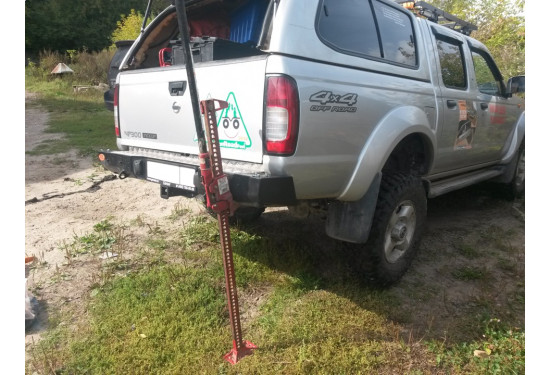 Бампер силовой задний OJ серии "ТРОФИ" для Nissan NP300 с квадратом под фаркоп