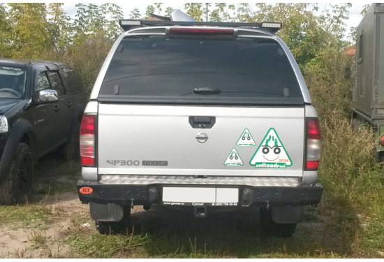 Бампер силовой задний OJ серии "ТРОФИ" для Nissan NP300 с квадратом под фаркоп