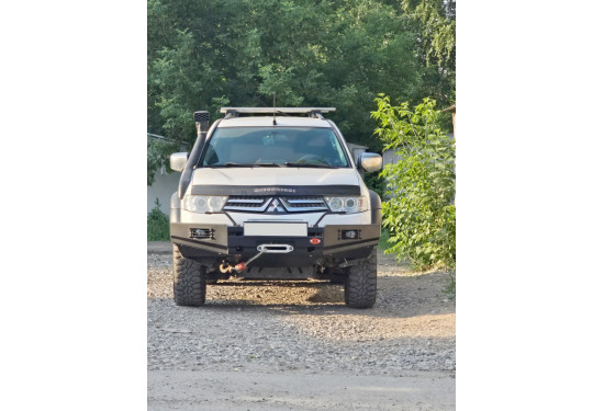 Бампер силовой передний OJ серии "ТРОФИ" для Mitsubishi Pajero Sport II 2008-2013 с местами под ПТФ