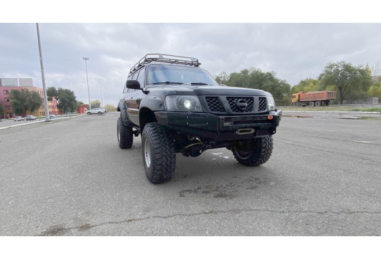Бампер силовой передний OJ серии "ТРОФИ" для Nissan Patrol Y61 2004-2010 с местами под ПТФ
