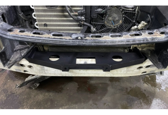 Площадка под лебёдку в штатный бампер Lexus LX570 2008-2012