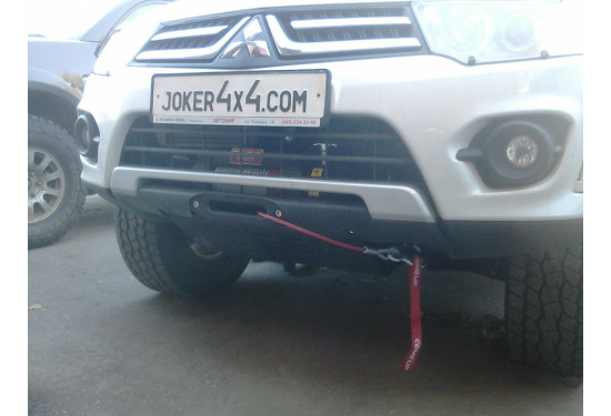 Площадка под лебёдку в штатный бампер Mitsubishi L200 2006-2015 и Mitsubishi Pajero Sport 2008-2015