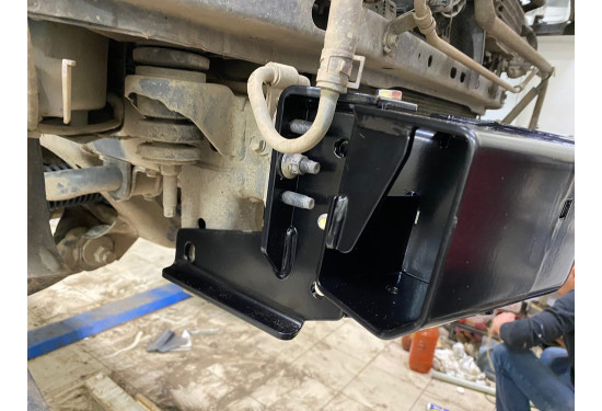 Площадка под лебёдку в штатный бампер Toyota Land Cruiser Prado 120