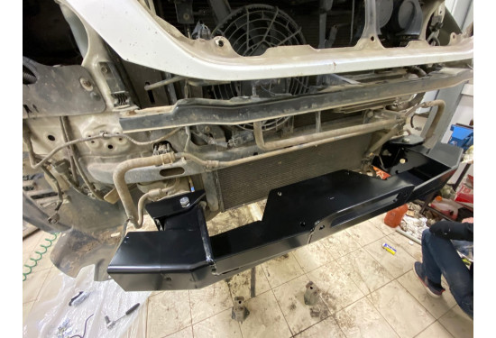 Площадка под лебёдку в штатный бампер Toyota Land Cruiser Prado 120