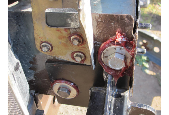 Передний фаркоп для Chevrolet NIVA до 2009 года