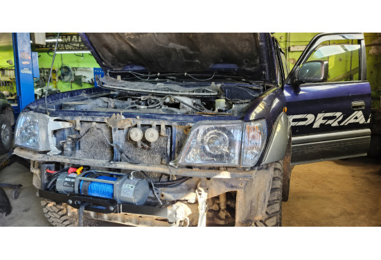 Площадка под лебёдку в штатный бампер Toyota Land Cruiser Prado 90