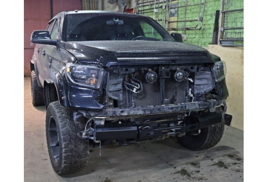 Площадка под лебёдку в штатный бампер Toyota Tundra (XK50) 2013-2022