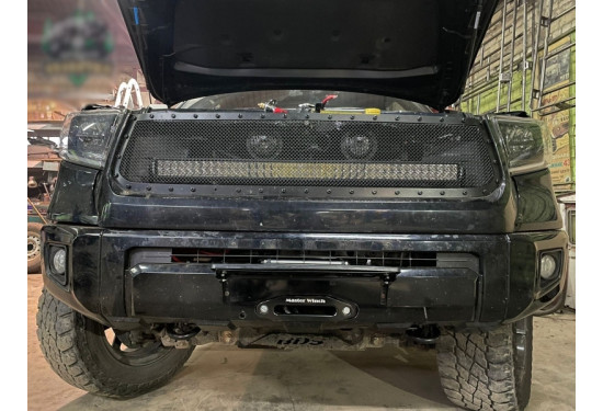 Площадка под лебёдку в штатный бампер Toyota Tundra (XK50) 2013-2022