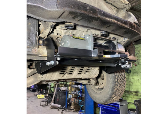 Площадка под лебёдку в штатный бампер Mazda BT-50 2006-2012