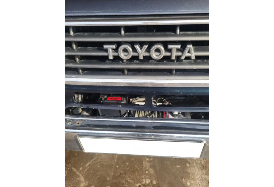 Площадка под лебёдку в штатный бампер Toyota Land Cruiser Prado 70 серии 1993-1996