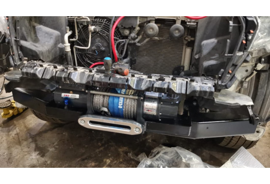 Площадка под лебёдку в штатный бампер Toyota Land Cruiser Prado 150 2017-2023
