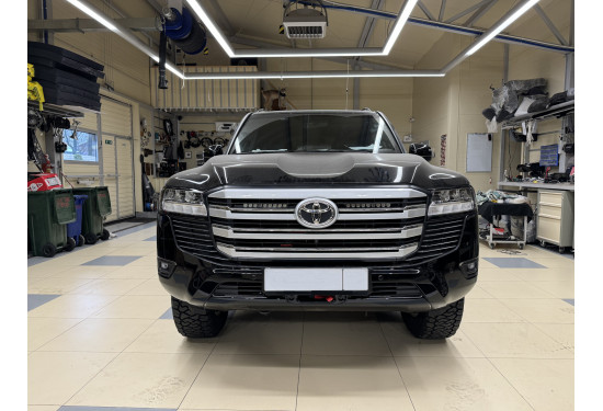 Площадка под лебёдку в штатный бампер Toyota Land Cruiser 300