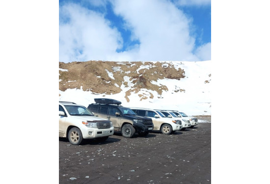 Бампер силовой передний алюминиевый Rival для Toyota Land Cruiser 200 2015-2021