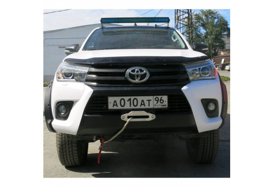 Площадка под лебедку в штатный бампер для Toyota Hilux 2015-2024