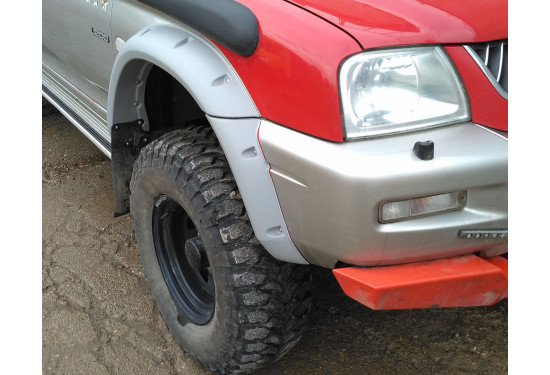 Расширители колесных арок для Mitsubishi L200 1995-2006