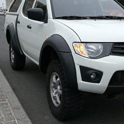 Расширители колесных арок для Mitsubishi L200 2010-2014 Длинный кузов