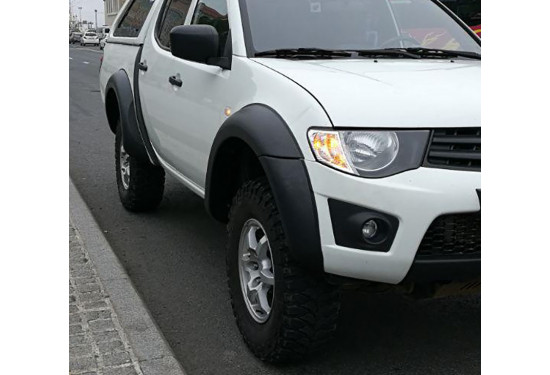 Расширители колесных арок для Mitsubishi L200 2010-2014 Длинный кузов