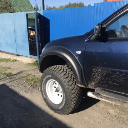 Расширители колесных арок для Mitsubishi L200 2010-2014 Короткий кузов