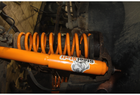 Пружина передняя усиленная SteelStaff для УАЗ Патриот и УАЗ Хантер нагрузка 0-50 кг лифт 30 мм