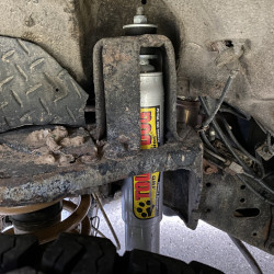 Амортизатор передний Tough Dog для Nissan Patrol Y60 / Y61 лифт 100 мм (масло)