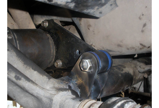 Независимое крепление переднего редуктора ВАЗ Нива, LADA 4x4, LADA Urban (отвязка редуктора)