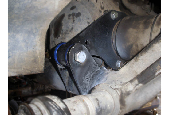 Независимое крепление переднего редуктора ВАЗ Нива, LADA 4x4, LADA Urban (отвязка редуктора)
