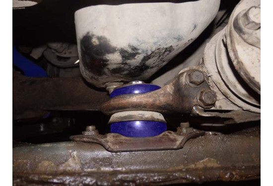 Твист-сайлентблоки заднего крепления переднего редуктора Suzuki Escudo/Vitara 1988-2005