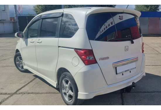 Фаркоп для Honda Freed I поколение 2008-2016 с передним приводом