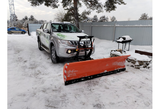 Снегоуборочный отвал серии "ПРОФИ" 2,3 м для Mitsubishi L200 2006-2019 (быстросъемный)