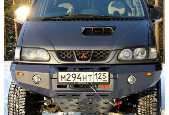 Бампер силовой передний АМЗ для Mitsubishi Delica 1994-2007