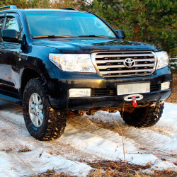 Площадка под лебёдку АМЗ в штатный бампер Toyota Land Cruiser 200