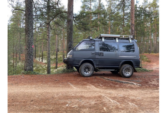 Бампер передний силовой АМЗ для Mitsubishi Delica 1994-2007