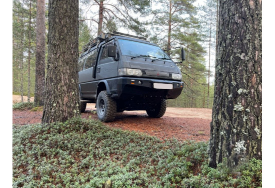 Бампер силовой передний АМЗ для Mitsubishi Delica 1986-1999