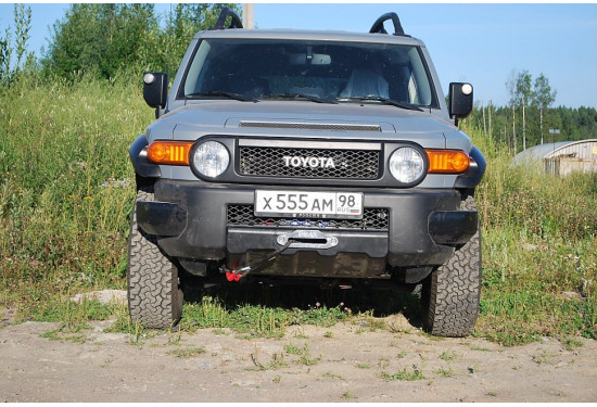 Площадка под лебёдку АМЗ в штатный бампер Toyota FJ Cruiser