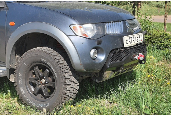 Площадка под лебёдку АМЗ в штатный бампер Mitsubishi L200 IV 2006-2014