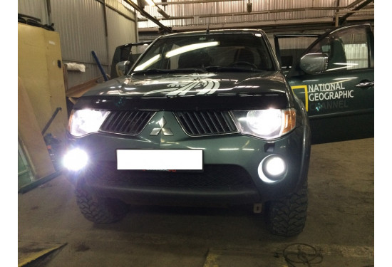 Светодиодные противотуманные LED фары для Mitsubishi L200 IV/V 2006-2019