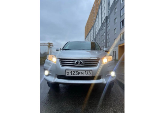 Светодиодные противотуманные LED фары для Toyota RAV4